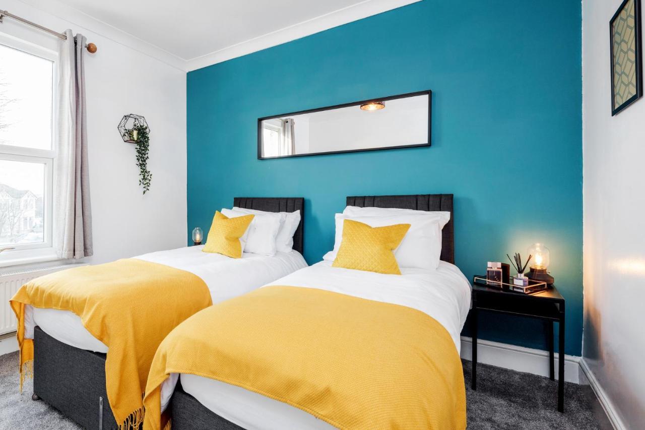 Business & Leisure 2 Bedroom & Parking By Damask Homes Илфорд Экстерьер фото